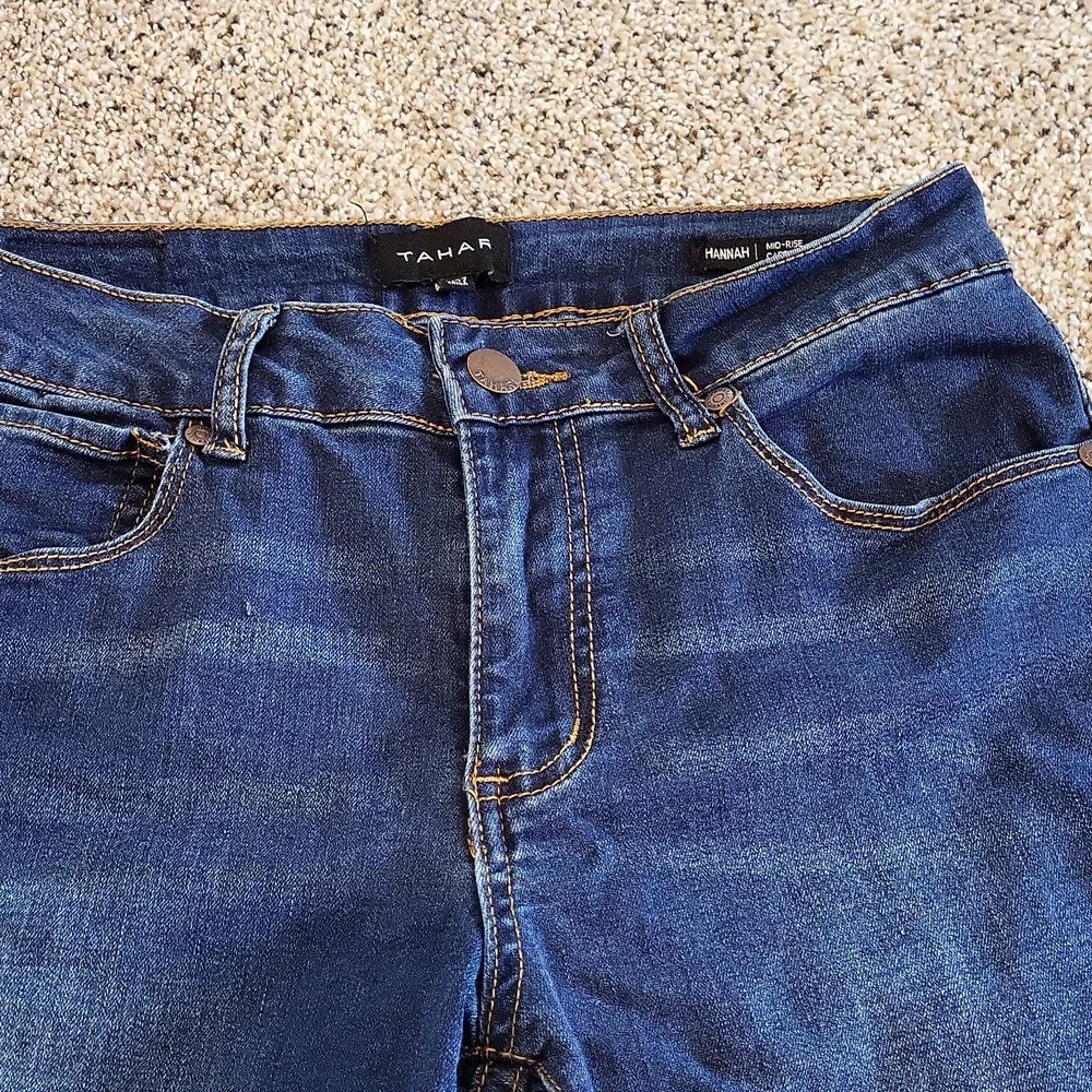 Tahari mid rise capris - Picture 7 of 8